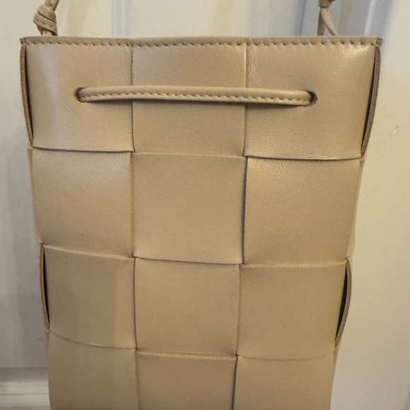 Bottega Veneta Small Cassette with felt insert and dust bag - Picture 7 of 8